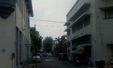 Di jual kantor/gedung jalan veteran, tengah kota surabaya