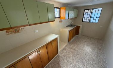 casa en arriendo en loma de oro. Cod A27936