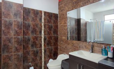 casa en venta en la floresta. Cod V9164