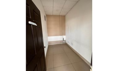 Alquilo Extraordinario Local ideal para clínicas, estéticas o spa