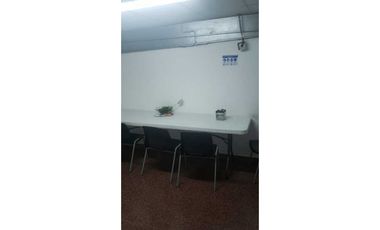Se alquila Local en Supercentro Los Pueblos de 369 mts $6500