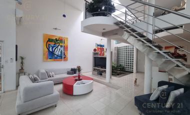 Se vende hermosa casa en supermanzana 44 , Cancun C3165