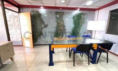 VENDO BODEGA Y ALMACENAJE A SOLO DOS CUADRAS DE OUTLET QUILICURA