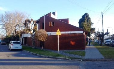 Casa en venta en Moron Sur
