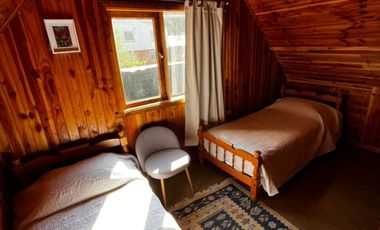 Se vende linda y acogedora  cabaña tipo refugio amoblada, a 10 km Malalcahuello