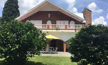 Excelente propiedad con piscina