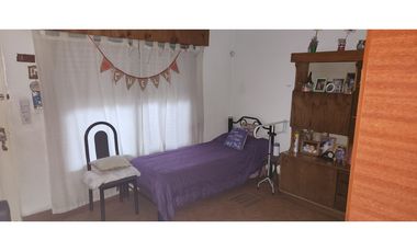 LLERENA 920  entre Hertz y Bedoya