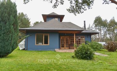 Casa en precioso terreno a 16 km de Panguipulli