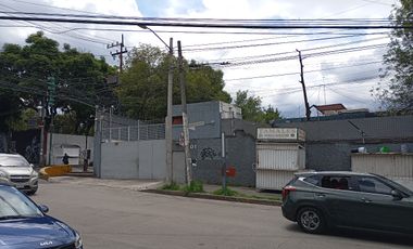 VENTA Amplia bodega con Oficinas