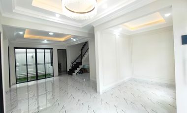 Rumah baru di Kencana Loka, dekat ke pintu tol dan Stasiun Rawabuntu