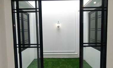 Rumah baru di Kencana Loka, dekat ke pintu tol dan Stasiun Rawabuntu