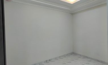 Rumah baru di Kencana Loka, dekat ke pintu tol dan Stasiun Rawabuntu