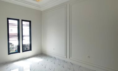 Rumah baru di Kencana Loka, dekat ke pintu tol dan Stasiun Rawabuntu