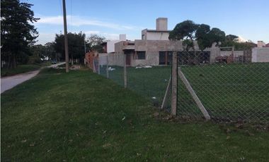VENTA DE DOS LOTES EN BARRIO ALFAR OPORTUNIDAD