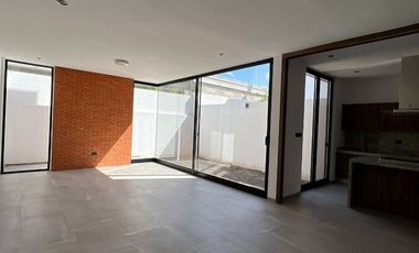 CASA MP EN PRIVADA SAN ANGEL IV