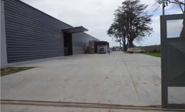 Moderno galpón, ex fábrica de reciclado plasticos. Apto varios emprendimientos.