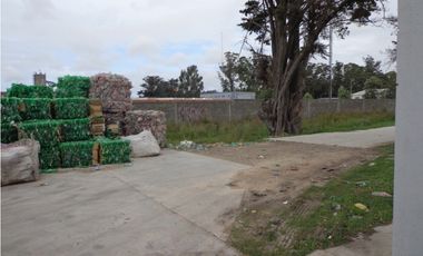 Moderno galpón, ex fábrica de reciclado plasticos. Apto varios emprendimientos.