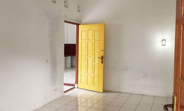 Rumah 2 lantai hook dalam perumahan di jln Wates KM 9