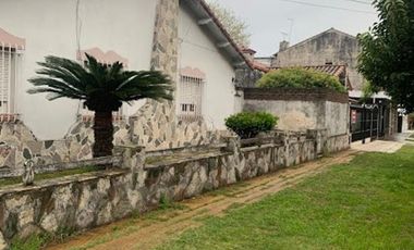 VENTA CASA IDEAL EMPRENDIMIENTO BUENA ZONIFICACION BERNAL ESTE