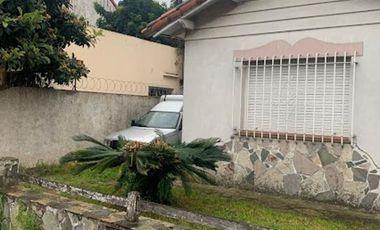 VENTA CASA IDEAL EMPRENDIMIENTO BUENA ZONIFICACION BERNAL ESTE