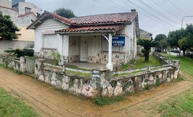 VENTA CASA IDEAL EMPRENDIMIENTO BUENA ZONIFICACION BERNAL ESTE
