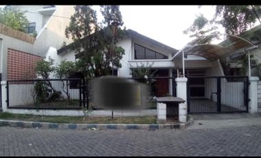 Rumah istimewa di pokcan Surabaya