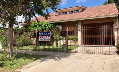 Casa en venta en Burzaco, Almirante Brown