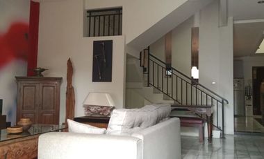 Disewakan Rumah Cipete Selatan Ada Pool