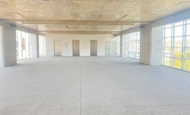 Estupenda Oficina en Vitacura (UF 0,35  / Xm2)