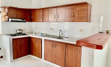 casa condominio en arriendo/venta en pachaquiaro. Cod A1080042