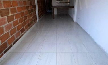 apartamento en arriendo en el paraíso. Cod A962