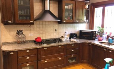 IMPORTANTE E IMPECABLE CHALET EN VENTA ITUZAINGO NORTE  AMPLIO PARQUE