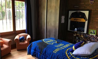 IMPORTANTE E IMPECABLE CHALET EN VENTA ITUZAINGO NORTE  AMPLIO PARQUE