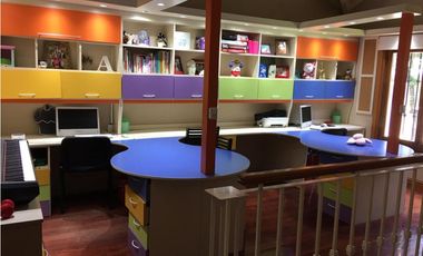 IMPORTANTE E IMPECABLE CHALET EN VENTA ITUZAINGO NORTE  AMPLIO PARQUE