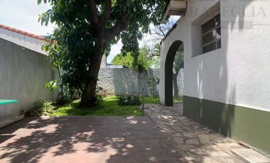 Chalet inmaculado en barrio residencial