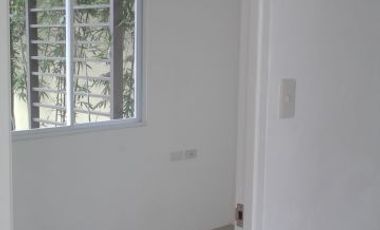 End unit,House and Lot w/ Balcony and Tiles in Cavite