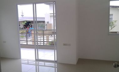 End unit,House and Lot w/ Balcony and Tiles in Cavite