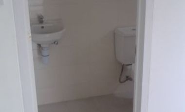 End unit,House and Lot w/ Balcony and Tiles in Cavite
