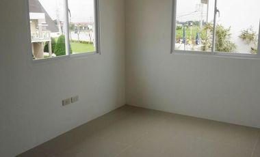End unit,House and Lot w/ Balcony and Tiles in Cavite