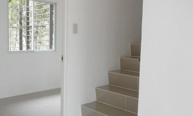 End unit,House and Lot w/ Balcony and Tiles in Cavite