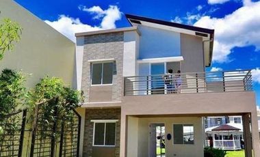 End unit,House and Lot w/ Balcony and Tiles in Cavite