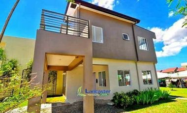 End unit,House and Lot w/ Balcony and Tiles in Cavite