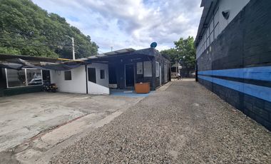 parqueadero en arriendo en lleras restrepo. Cod A5784