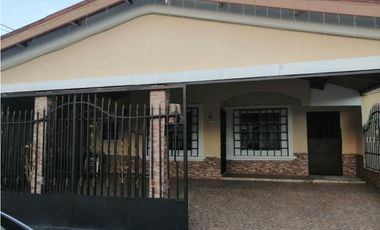 CHORRERA / VILLAS DE MONTELIMAR / 3 HABITACIONES / 225m2 / TERRAZA / Y