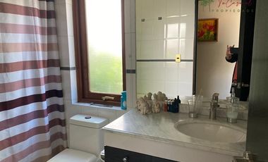 Casa en arriendo de 5 dorm. en Machalí