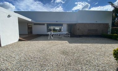 casa en arriendo en llano grande. Cod A776863