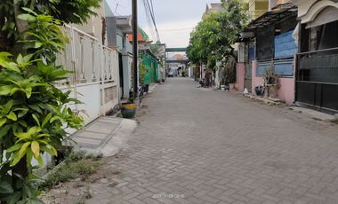 Rumah 2 Lantai Bronggalan Surabaya