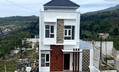 Jual Villa Pacet Mojokerto Dekat Pemandian Air Panas Padusan
