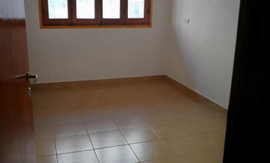 GUIDEK-STASIUK PROPIEDADES  VENDE EXCELENTE PROPIEDAD 800M2 SOBRE AV LAS AMERICA Y NICACIA SEGURA