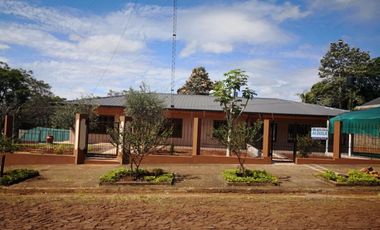 GUIDEK-STASIUK PROPIEDADES  VENDE EXCELENTE PROPIEDAD 800M2 SOBRE AV LAS AMERICA Y NICACIA SEGURA